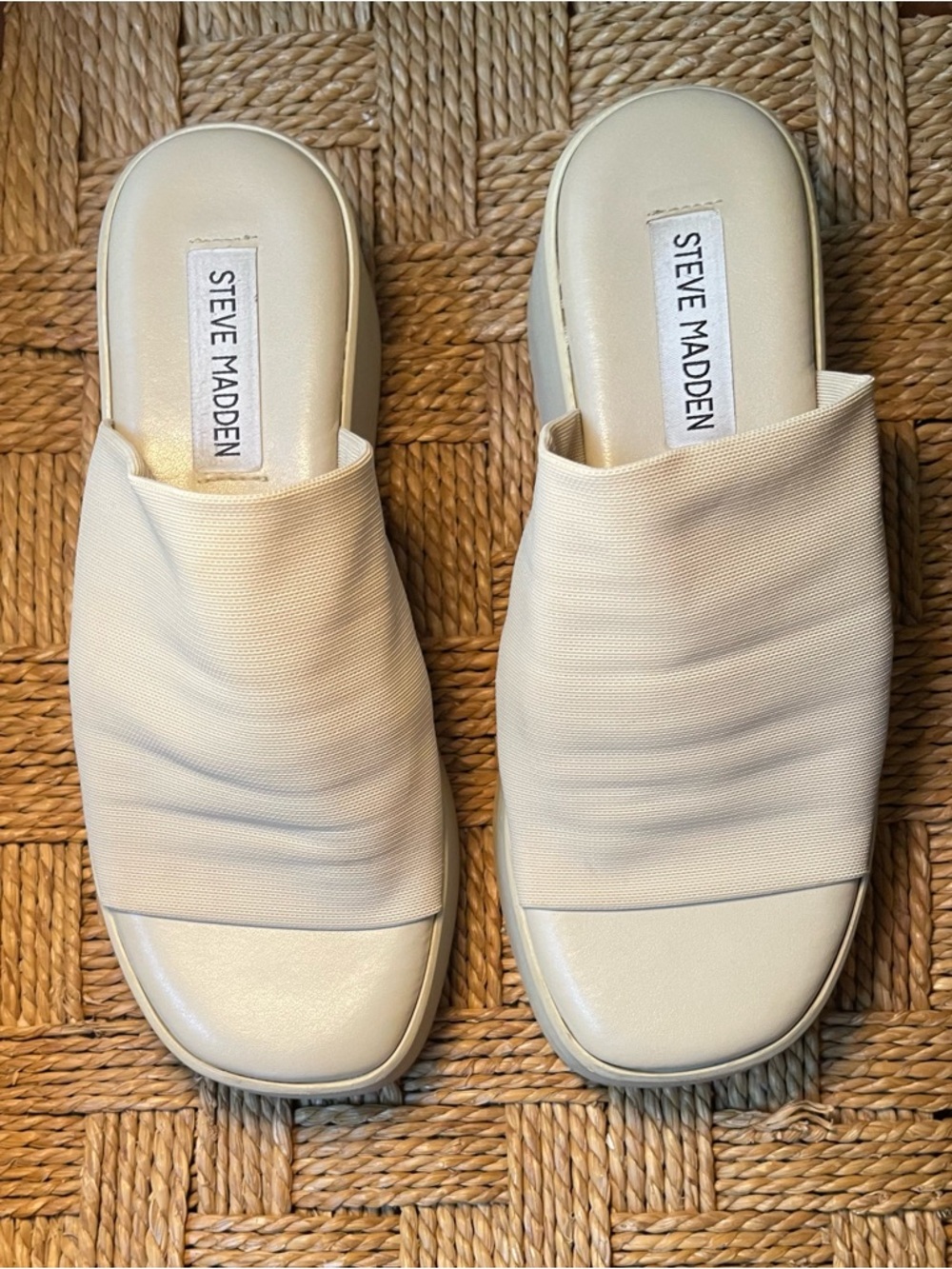 Steve Madden Slinky30